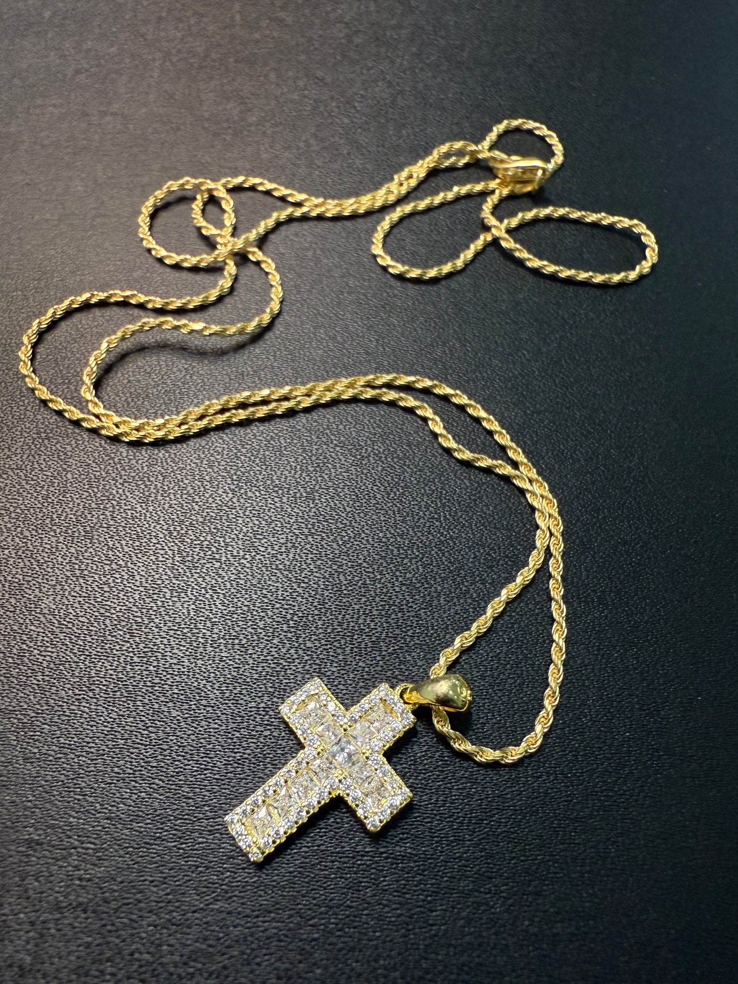 Collana con croce oro 1