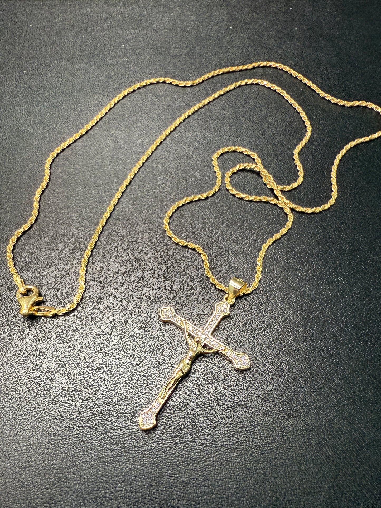 Collana con croce oro 2